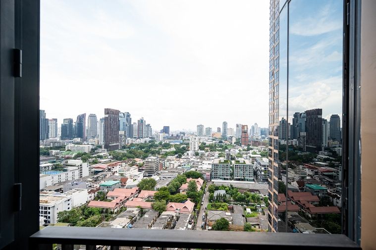 [SUT-432] Oka Haus Sukhumvit 36 (โอกะ เฮ้าส์ สุขุมวิท 36) : ขายคอนโดมิเนียม 1 ห้องนอน ใกล้ทองหล่อ ซื้ออยู่เอง หรือปล่อยเช่าก็เฮง!