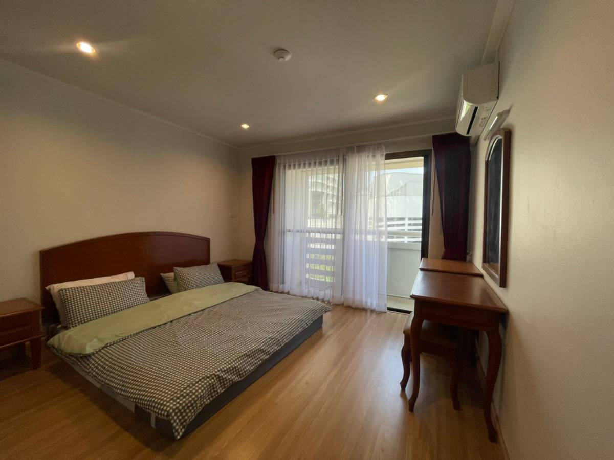 [SUP-352] Baan Suanpetch Condominium (บ้านสวนเพชร คอนโดมิเนียม) : คอนโดมิเนียมให้เช่า 2 ห้องนอน ใกล้พร้อมพงษ์ ห้องเช่า ทำเลดี พร้อมเข้าอยู่ ด่วน!