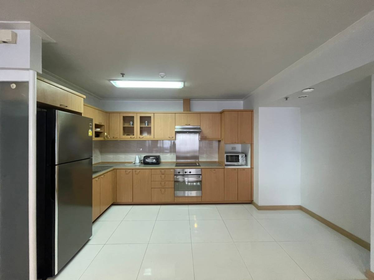 [SUP-352] Baan Suanpetch Condominium (บ้านสวนเพชร คอนโดมิเนียม) : คอนโดมิเนียมให้เช่า 2 ห้องนอน ใกล้พร้อมพงษ์ ห้องเช่า ทำเลดี พร้อมเข้าอยู่ ด่วน!