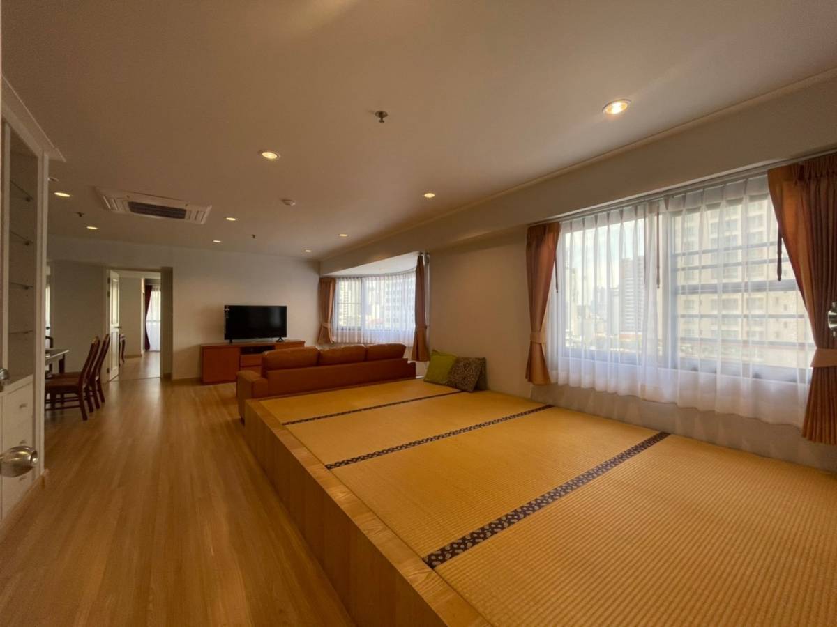 [SUP-352] Baan Suanpetch Condominium (บ้านสวนเพชร คอนโดมิเนียม) : คอนโดมิเนียมให้เช่า 2 ห้องนอน ใกล้พร้อมพงษ์ ห้องเช่า ทำเลดี พร้อมเข้าอยู่ ด่วน!