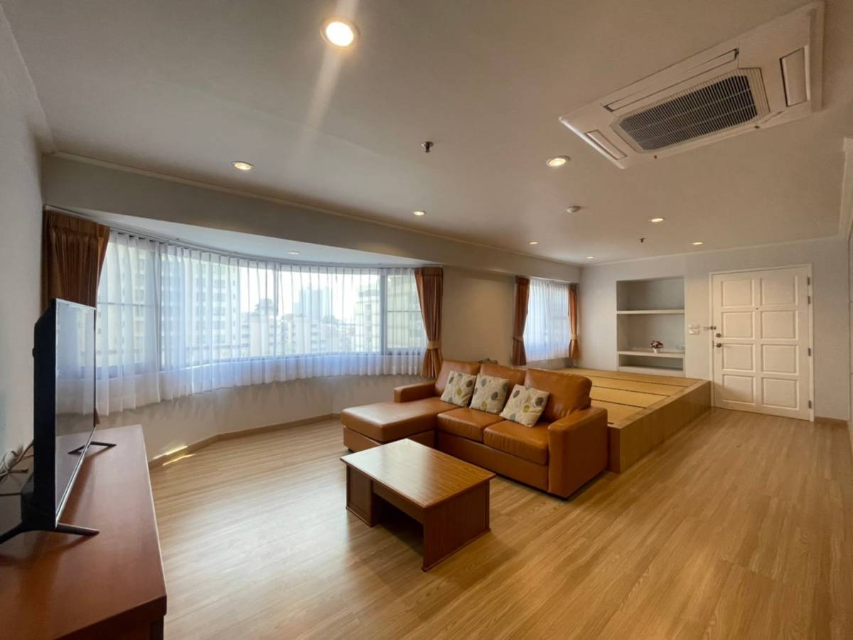 [SUP-352] Baan Suanpetch Condominium (บ้านสวนเพชร คอนโดมิเนียม) : คอนโดมิเนียมให้เช่า 2 ห้องนอน ใกล้พร้อมพงษ์ ห้องเช่า ทำเลดี พร้อมเข้าอยู่ ด่วน!