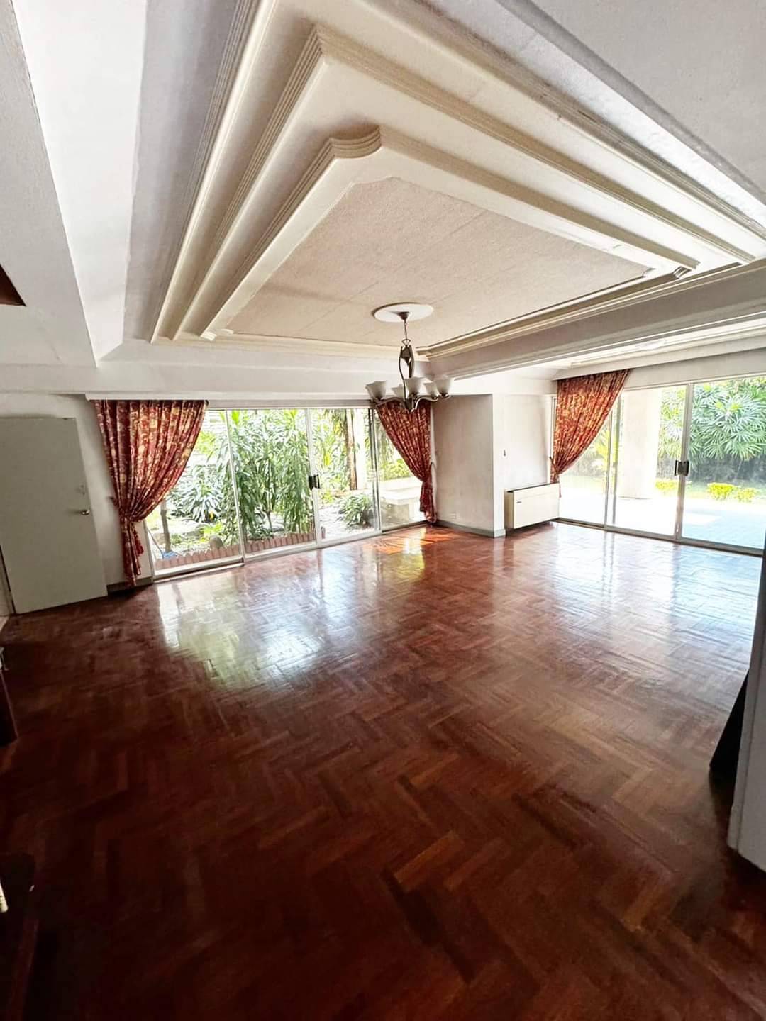 [KT-88] House for Rent near Queen Sirikit (บ้านให้เช่า ใกล้ ศูนย์ประชุมแห่งชาติสิริกิติ์) : บ้านให้เช่า 5 ห้องนอน ใกล้ศูนย์ประชุมแห่งชาติสิริกิติ์ บ้านนี้ดี อยู่แล้วรวย