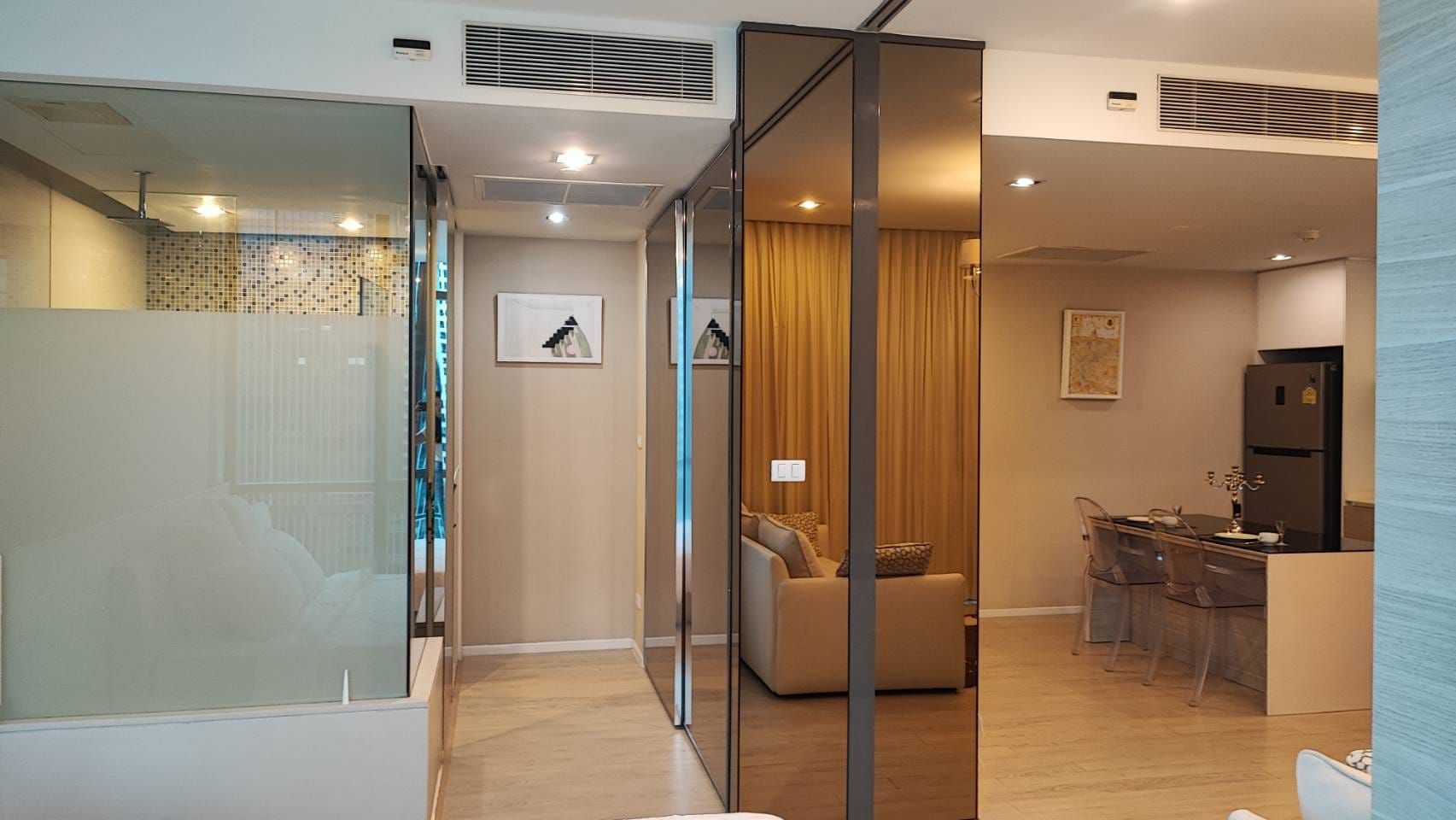 [SUA-327] The Room Sukhumvit 21 (เดอะ รูม สุขุมวิท 21) : คอนโดมิเนียมให้เช่า 1 ห้องนอน ใกล้สุขุมวิท คอนโดพร้อมเข้าอยู่