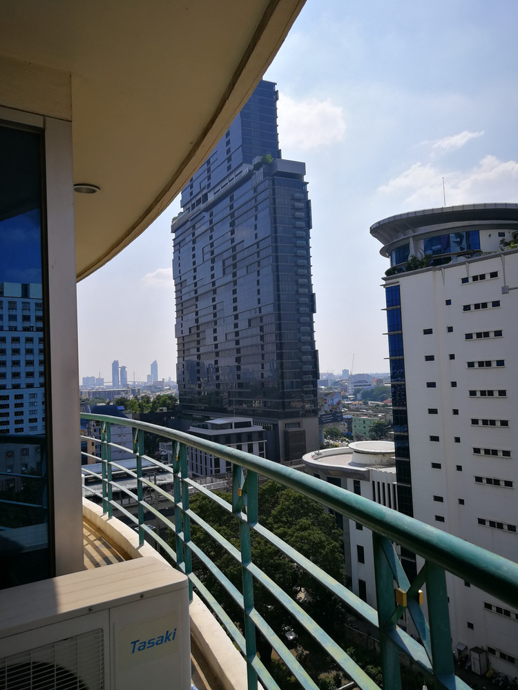 [CHC-480] Sathorn House Condominium (สาธร เฮ้าส์ คอนโดมิเนียม) : คอนโดมิเนียมให้เช่า 2 ห้องนอน ใกล้สุรศักดิ์ พร้อมเข้าอยู่ทันที นัดดูห้องได้เลย