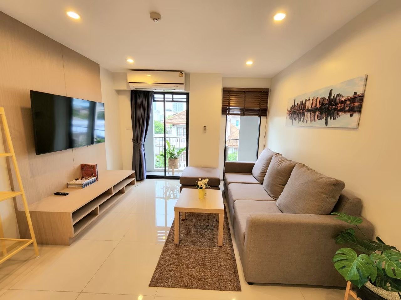 [SUT-560] The Greenston Thonglor Residence (เดอะกรีนสตัน ทองหล่อ เรสซิเดนซ์) : คอนโดมิเนียมให้เช่า เลี้ยงสัตว์ได้ 2 ห้องนอน ใกล้ทองหล่อ ทำเลดีมาก ห้องพร้อมอยู่