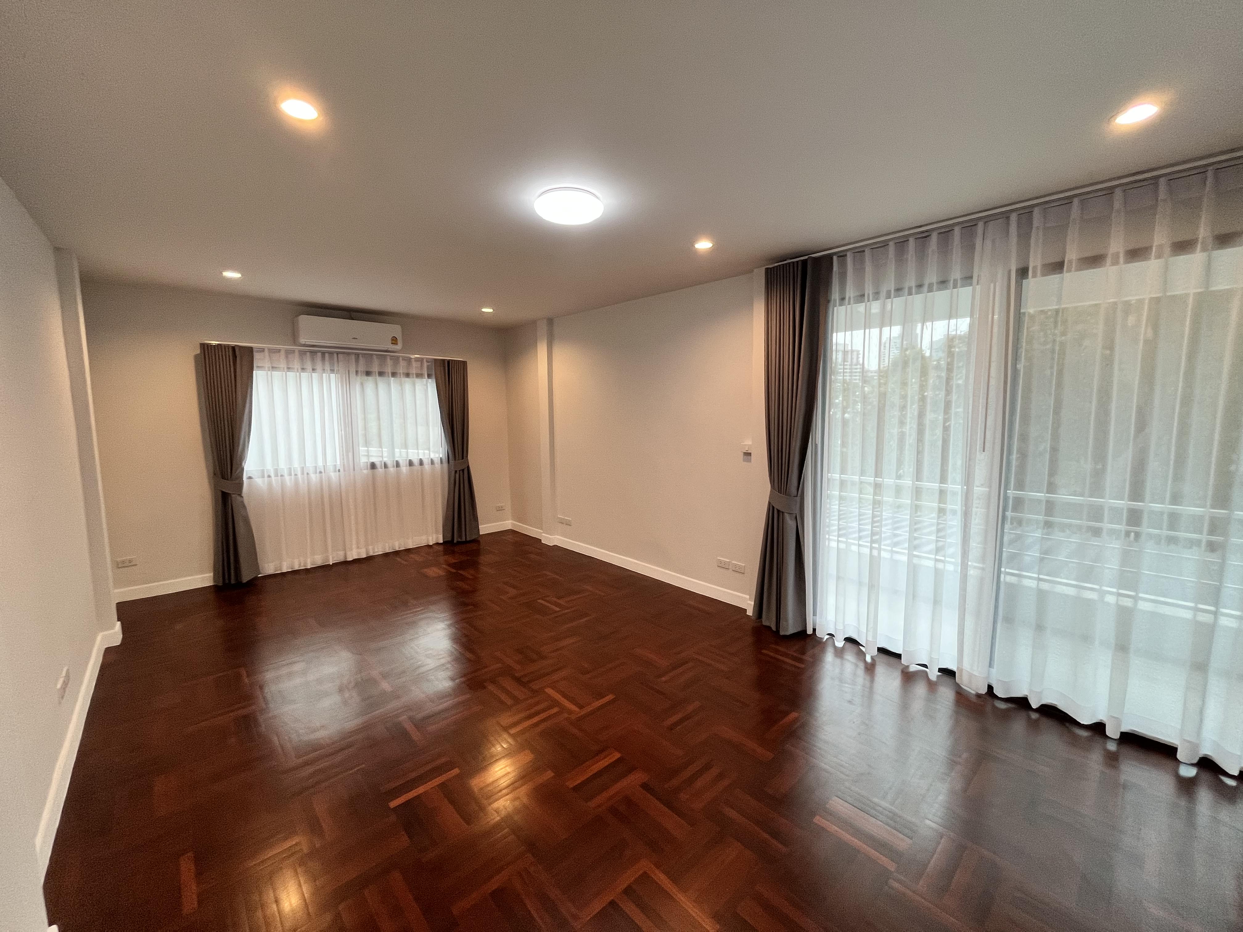 [AR-50] House for Rent near Ari (บ้านให้เช่า ใกล้ อารีย์) : บ้านให้เช่า 4 ห้องนอน ใกล้อารีย์ บ้านนี้ดี อยู่แล้วรวย