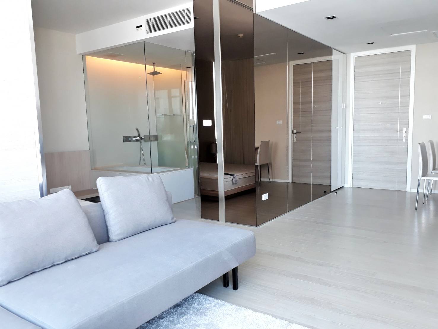 [SUA-350] The Room Sukhumvit 21 (เดอะ รูม สุขุมวิท 21) : คอนโดมิเนียมให้เช่า 1 ห้องนอน ใกล้อโศก คอนโดอยู่สบาย