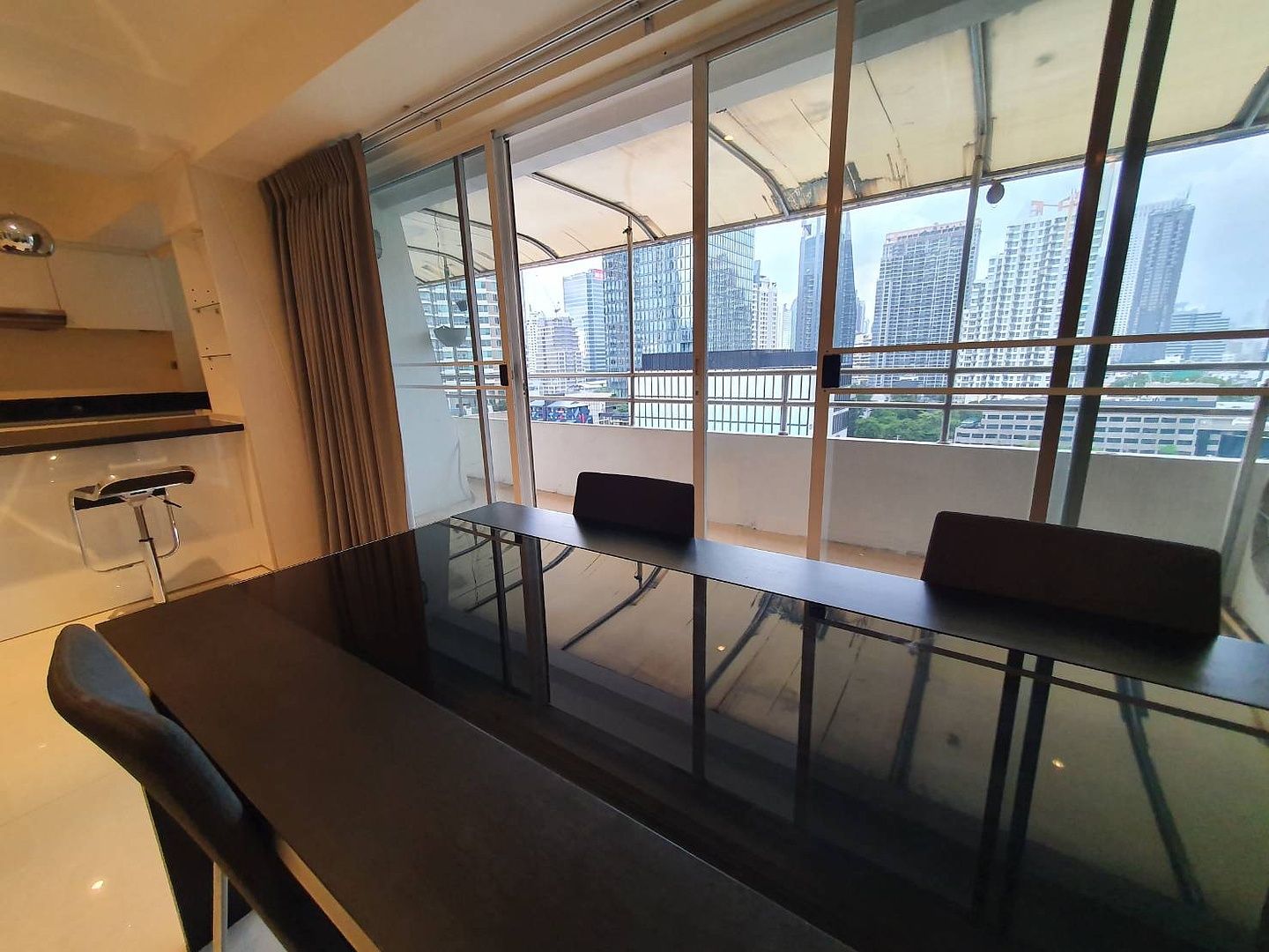 [CHC-488] Diamond Tower Condominium (ไดมอนด์ ทาวเวอร์ คอนโดมิเนียม) : คอนโดมิเนียมให้เช่า 1 ห้องนอน ใกล้ช่องนนทรี พร้อมเข้าอยู่ ด่วน!