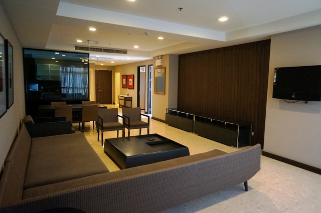 [SUE-253] Nusasiri Grand Condominium (ณุศาศิริ แกรนด์ คอนโดมิเนียม) : คอนโดมิเนียมให้เช่า 3 ห้องนอน ใกล้เอกมัย ดีลดี ราคาพิเศษสุดๆ