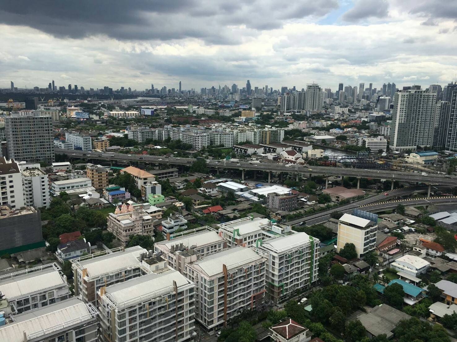 [ON-378] Rhythm Sukhumvit 50 (ริธึ่ม สุขุมวิท 50) : คอนโดมิเนียมให้เช่า 1 ห้องนอน ใกล้อ่อนนุช ทำเลดีมาก ห้องพร้อมอยู่