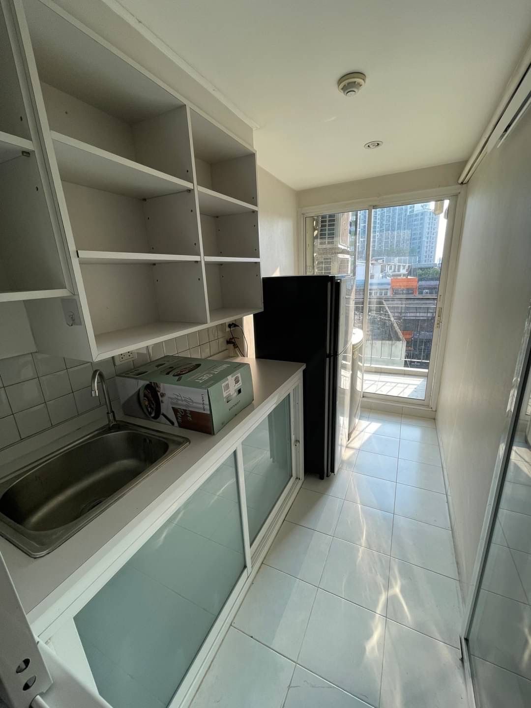 [ON-399] Zenith Place @ Sukhumvit Condominium (ซีนิธ เพลส แอท สุขุมวิท คอนโดมิเนียม) : คอนโดมิเนียมให้เช่า 1 ห้องนอน ใกล้พระโขนง นัดชมได้เลยวันนี้