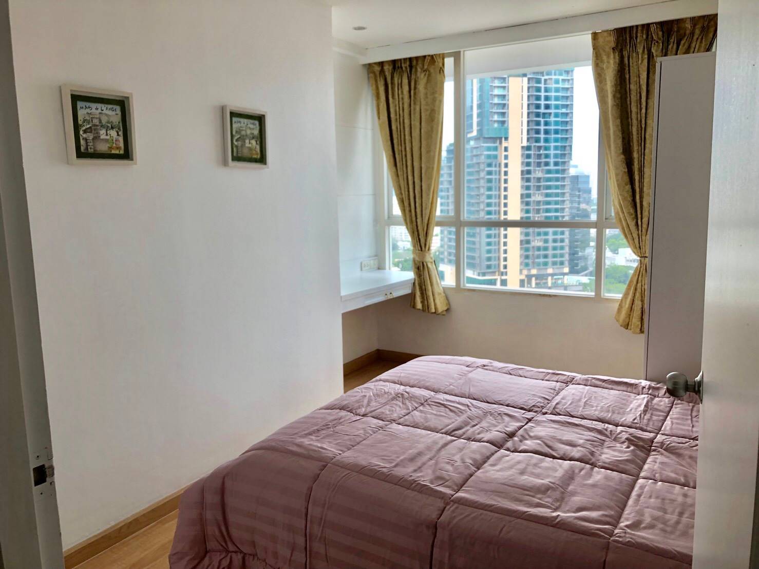 [PL-481] Urbana Langsuan Condominium (เออร์บานา หลังสวน คอนโดมิเนียม) : คอนโดมิเนียมให้เช่า 2 ห้องนอน ใกล้ราชดำริ ห้องนี้ดี อยู่แล้วรวย