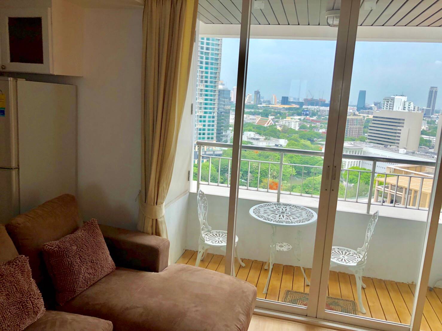 [PL-481] Urbana Langsuan Condominium (เออร์บานา หลังสวน คอนโดมิเนียม) : คอนโดมิเนียมให้เช่า 2 ห้องนอน ใกล้ราชดำริ ห้องนี้ดี อยู่แล้วรวย