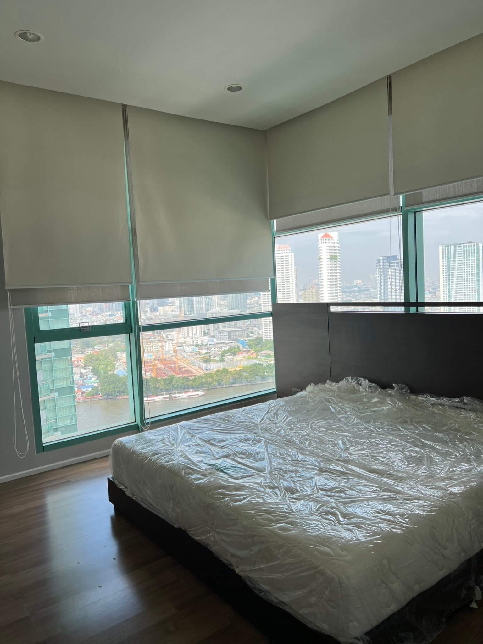 [CHC-514] Chatrium Riverside Condominium (ชาเทรียม ริเวอร์ไซด์ คอนโดมิเนียม) : คอนโดมิเนียมให้เช่า 2 ห้องนอน ใกล้สะพานตากสิน ดีลดี ราคาพิเศษสุดๆ