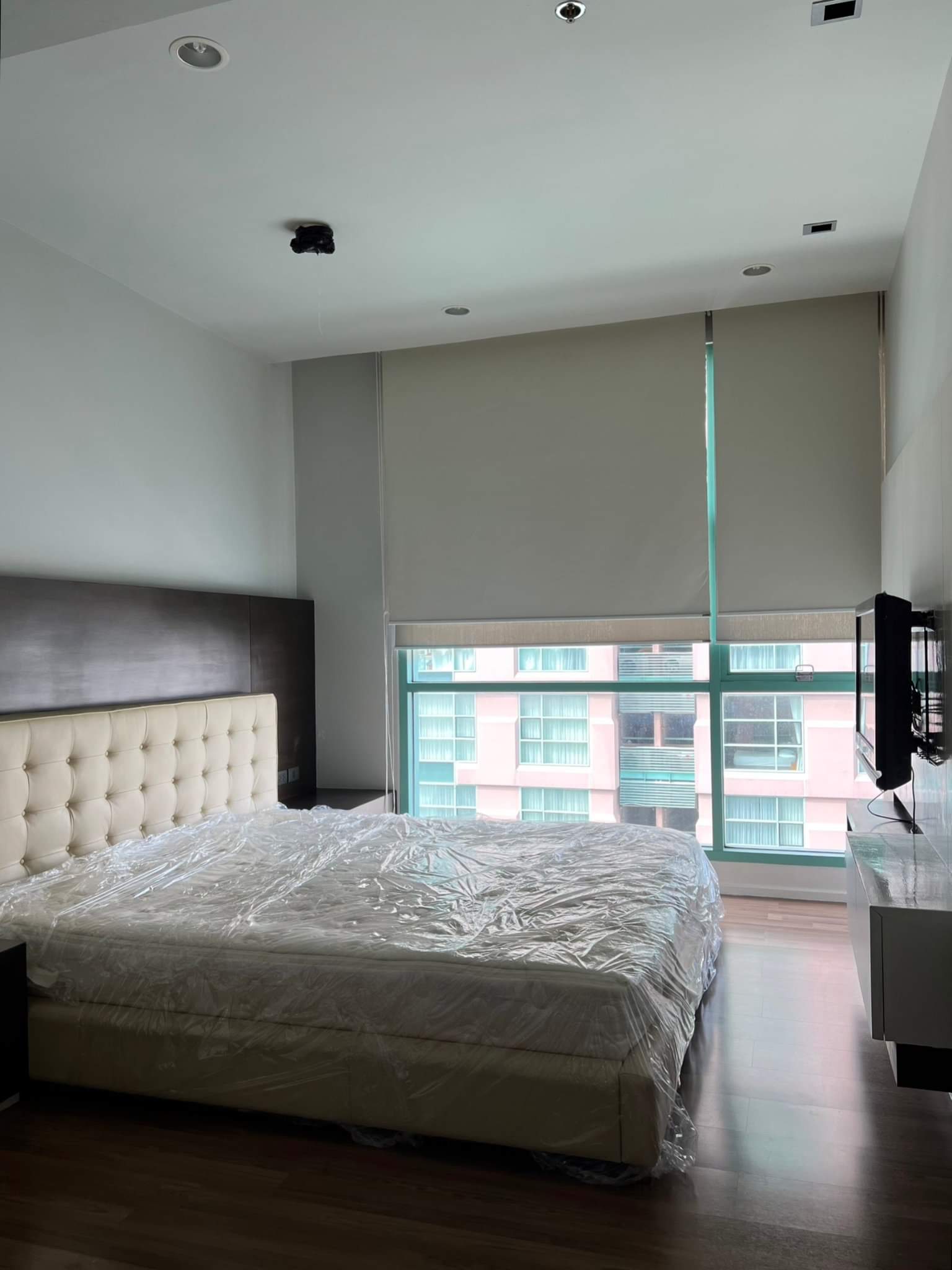 [CHC-514] Chatrium Riverside Condominium (ชาเทรียม ริเวอร์ไซด์ คอนโดมิเนียม) : คอนโดมิเนียมให้เช่า 2 ห้องนอน ใกล้สะพานตากสิน ดีลดี ราคาพิเศษสุดๆ