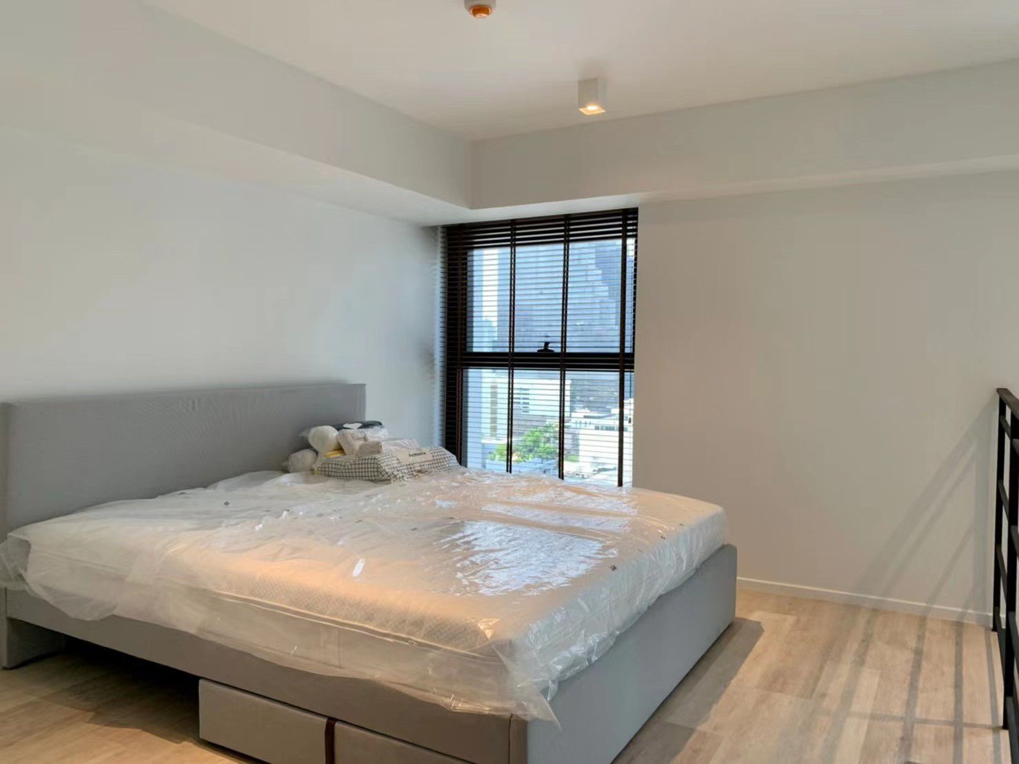 [CHC-534] The Lofts Silom (เดอะ ลอฟท์ สีลม) : ขายคอนโดมิเนียม 1 ห้องนอน ใกล้สุรศักดิ์ ทำเลดีมาก ห้องพร้อมอยู่