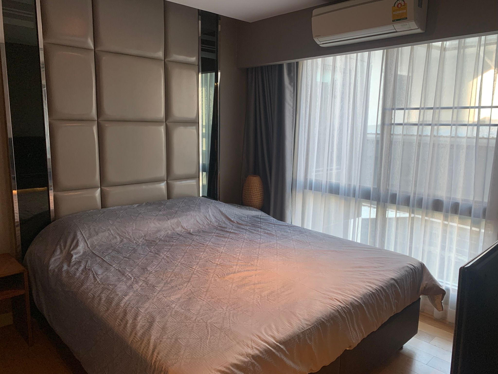 [SUT-583] Tidy Deluxe Sukhumvit 34 (ไทดี้ ดีลักซ์ สุขุมวิท 34) : คอนโดมิเนียมให้เช่า 1 ห้องนอน ใกล้ทองหล่อ คอนโดให้เช่า ติดต่อเพื่อขอชมห้องได้ วันนี้