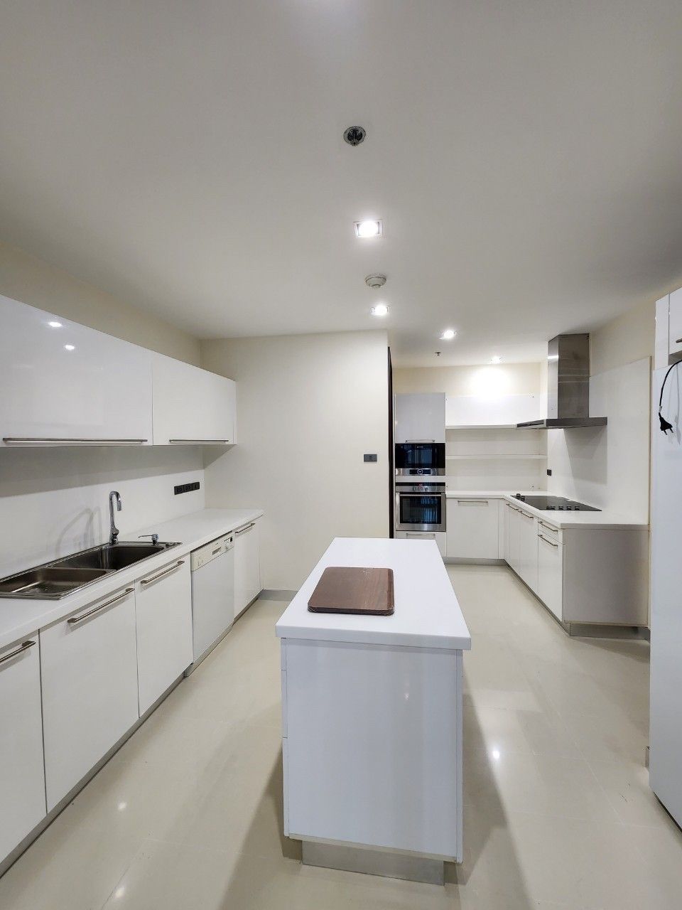 [SUT-598] Belgravia Residences Condominium (เบลเกรเวีย เรสซิเดนท์ส คอนโดมิเนียม) : คอนโดมิเนียมให้เช่า 4 ห้องนอน ใกล้ทองหล่อ ห้องเช่า ทำเลดี พร้อมเข้าอยู่ ด่วน!