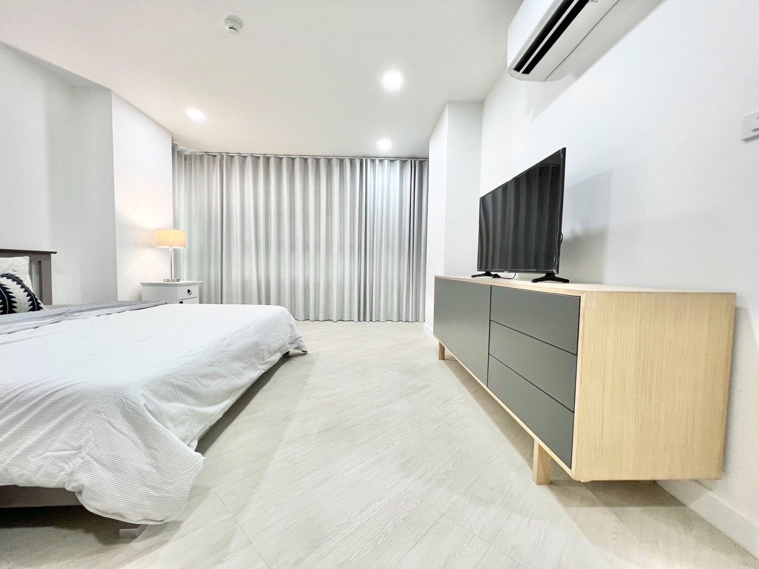 [SUT-620] The Clover Thonglor Residence (เดอะ โคลเวอร์ ทองหล่อ เรสซิเดนซ์) : ขายคอนโดมิเนียม 2 ห้องนอน ใกล้ทองหล่อ พร้อมเข้าอยู่ทันที นัดดูห้องได้เลย