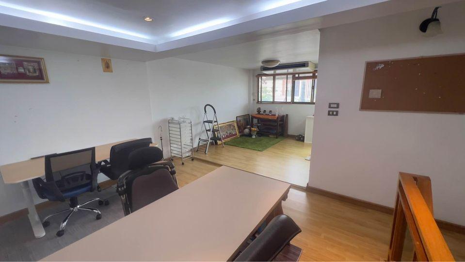 [SUE-295] 4-BR Townhouse for Rent near Ekkamai (4 ห้องนอน ทาวน์เฮ้าส์ให้เช่า ใกล้เอกมัย) : ทาวน์เฮ้าส์ให้เช่า 4 ห้องนอน ใกล้เอกมัย บ้านสวย ทำเลดี