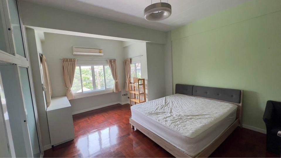 [SUE-295] 4-BR Townhouse for Rent near Ekkamai (4 ห้องนอน ทาวน์เฮ้าส์ให้เช่า ใกล้เอกมัย) : ทาวน์เฮ้าส์ให้เช่า 4 ห้องนอน ใกล้เอกมัย บ้านสวย ทำเลดี