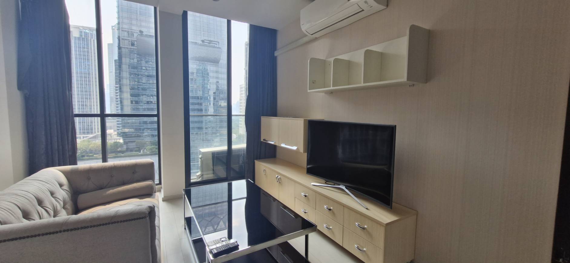 [PL-502] Noble Ploenchit (โนเบิล เพลินจิต) : คอนโดมิเนียมให้เช่า 1 ห้องนอน ใกล้เพลินจิต คอนโดให้เช่า ติดต่อเพื่อขอชมห้องได้ วันนี้