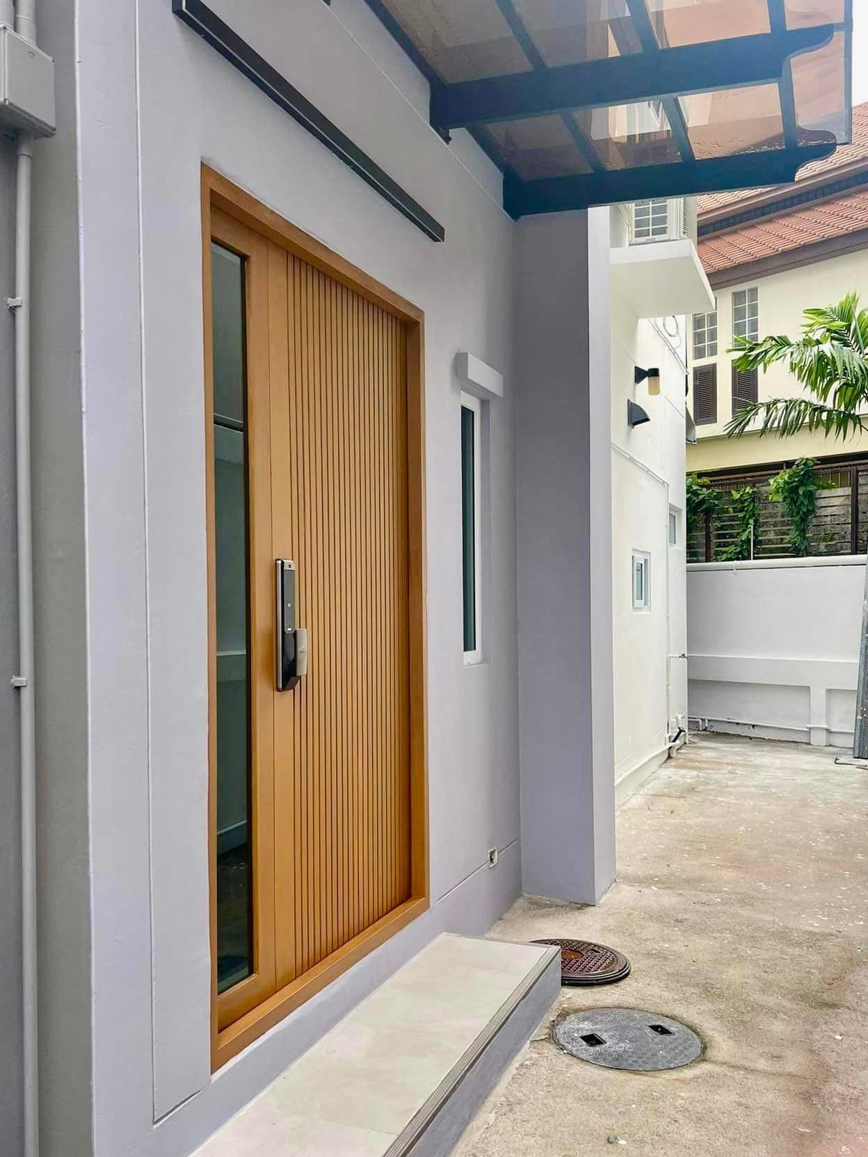 [ON-489] 3-Storey Townhome for Rent Near BTS Phra Khanong (บ้านเช่า ใกล้ BTS พระโขนง) : บ้านให้เช่า 3 ห้องนอน ใกล้พระโขนง บ้านนี้ดี อยู่แล้วรวย