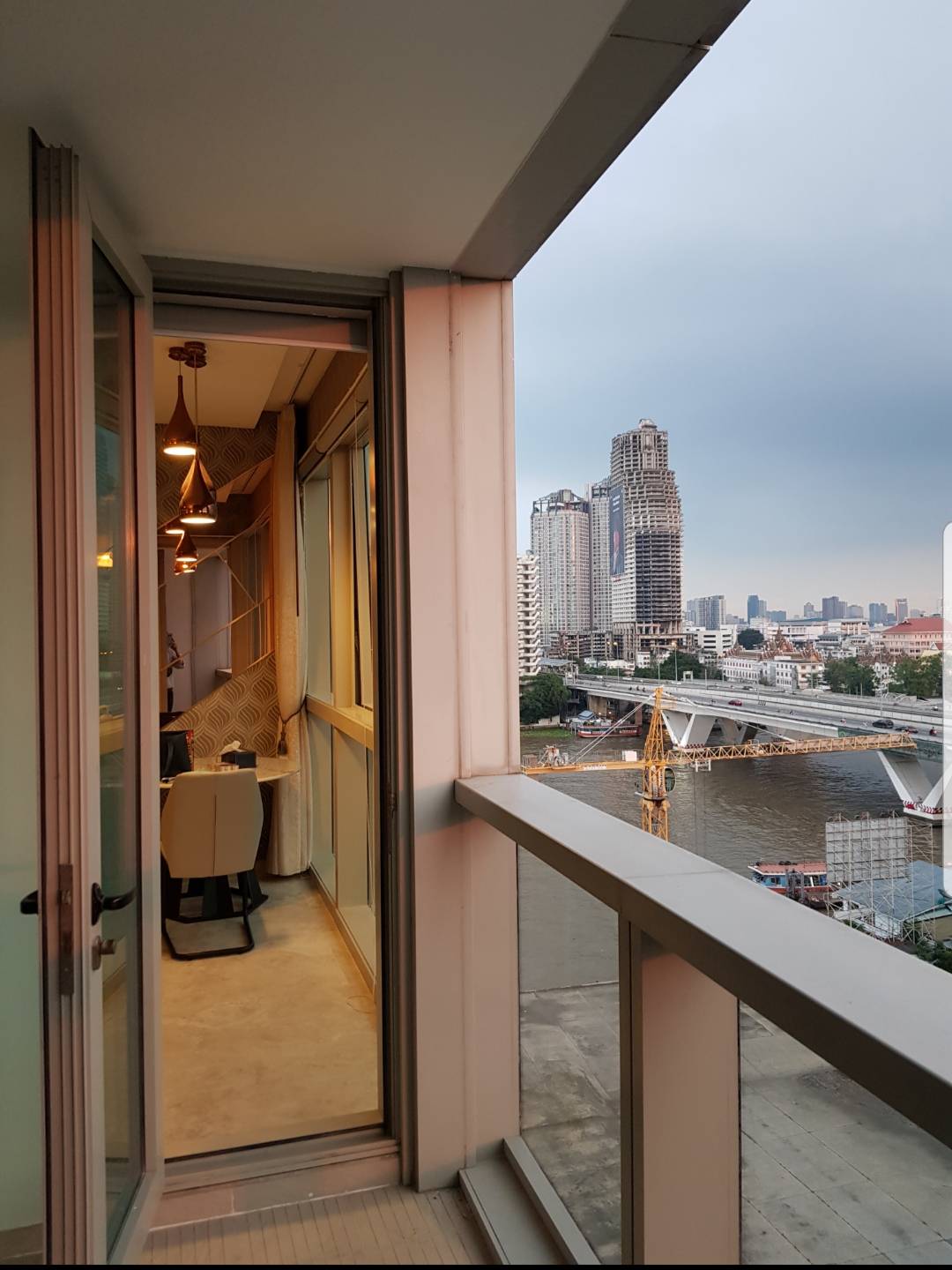 [CHC-583] The River Condominium (เดอะ ริเวอร์ คอนโดมิเนียม) : ขายคอนโดมิเนียม 1 ห้องนอน ใกล้สะพานตากสิน ทำเลดีมาก ห้องพร้อมอยู่