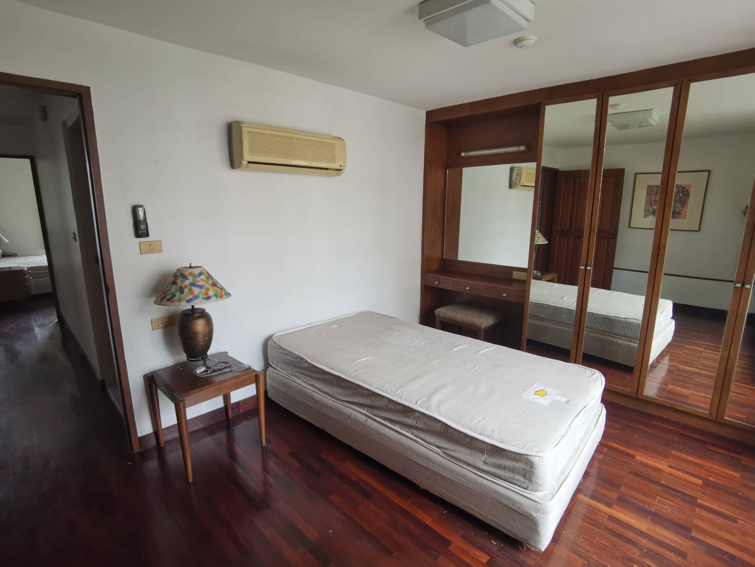 [SUT-656] Baan Chan Condominium (บ้านจันทร์ คอนโดมิเนียม) : คอนโดมิเนียมให้เช่า 2 ห้องนอน ใกล้ทองหล่อ คอนโดดี ทำเลได้ ส่วนกลางจัดเต็ม