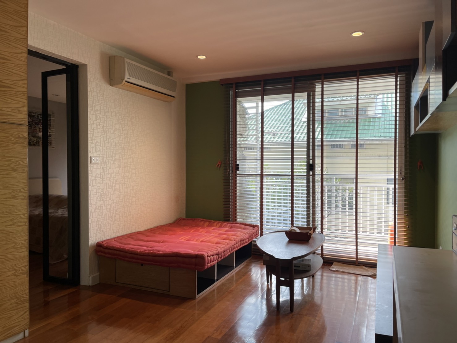 [SUT-691] Plus 38 Hip Condominium (พลัส 38 ฮิป คอนโดมิเนียม) : ขายคอนโดมิเนียม 1 ห้องนอน ใกล้ทองหล่อ คอนโดน่าลงทุน