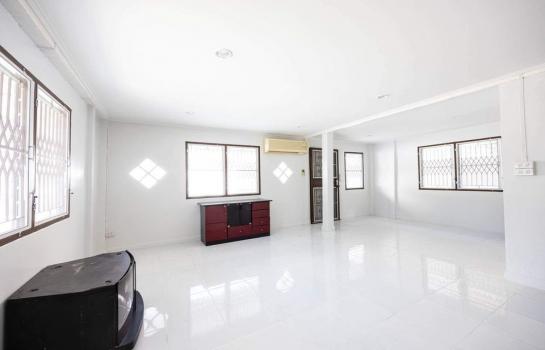 [SUT-715] House for Rent near Thonglor (บ้านให้เช่า ใกล้ทองหล่อ ให้เช่าบ้านเดี่ยวหรือทำโฮมฮอฟฟิต 2 ชั้น โซนทองหล่อ ใกล้ รพ.สมิตเวช) : บ้านให้เช่า 2 ห้องนอน ใกล้ทองหล่อ บ้านสวย ทำเลดี