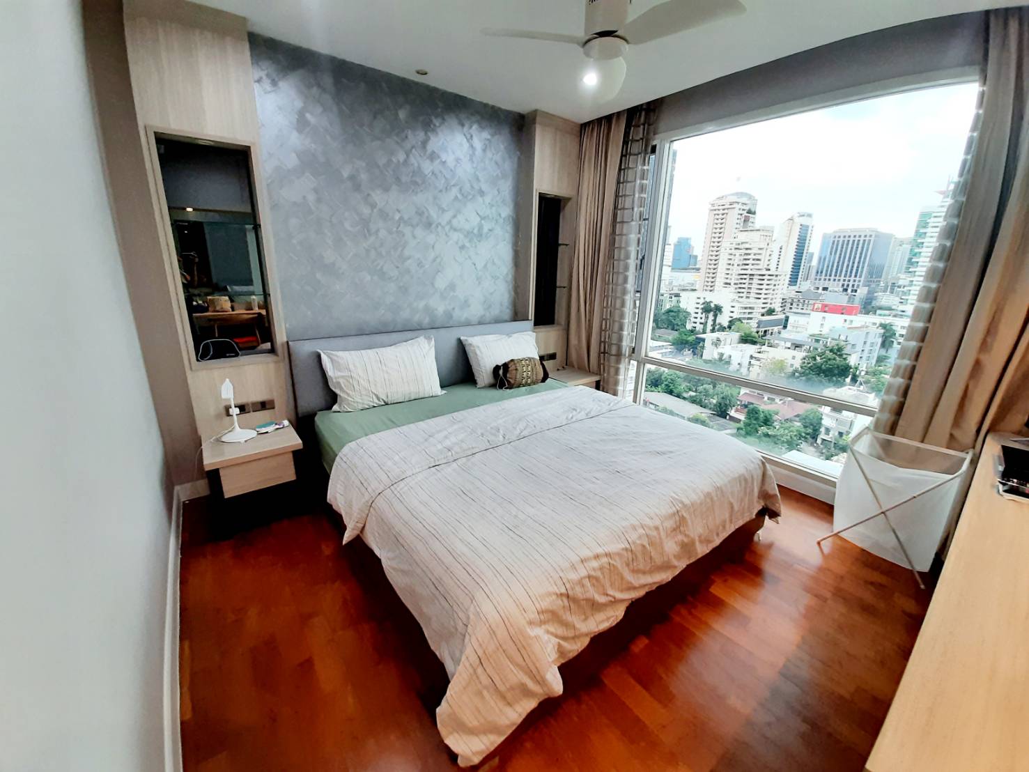 [SUA-432] Baan Siri 31 Condominium (บ้านสิริ 31 คอนโด) : คอนโดมิเนียมให้เช่า 2 ห้องนอน ใกล้อโศก คอนโดดี ทำเลได้ ส่วนกลางจัดเต็ม