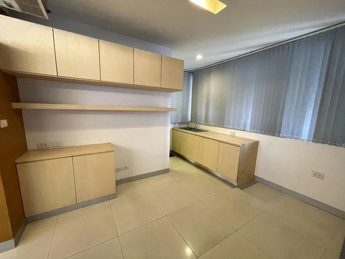 [SUA-454] Modern office for Rent in Asoke, Monterey Place, near MRT Queen Sirikit National Convention Center, BTS Asoke. (ออฟฟิศโมเดิร์น ให้เช่าในย่านอโศกโมนเทรี่ เพลส ใกล้ MRT สถานีศูนย์การประชุมแห่งชาติสิริกิติ์, BTS อโศก) : พื้นที่สำนักงานให้เช่า 1 ห้อ