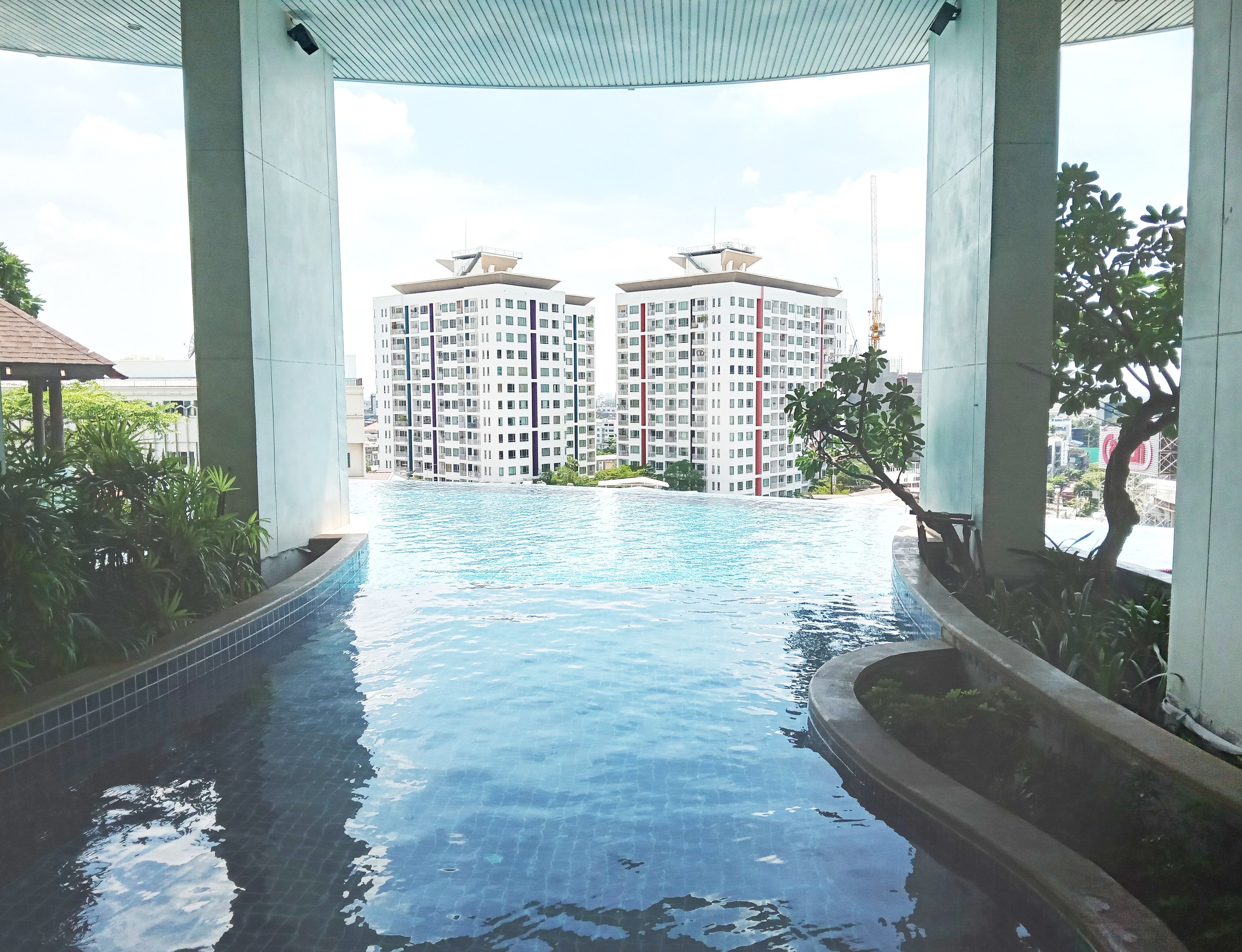 [ON-574] Sky Walk Condominium (สกายวอล์ค คอนโดมิเนียม) : คอนโดมิเนียมให้เช่า 2 ห้องนอน ใกล้พระโขนง ห้องนี้ดี อยู่แล้วรวย