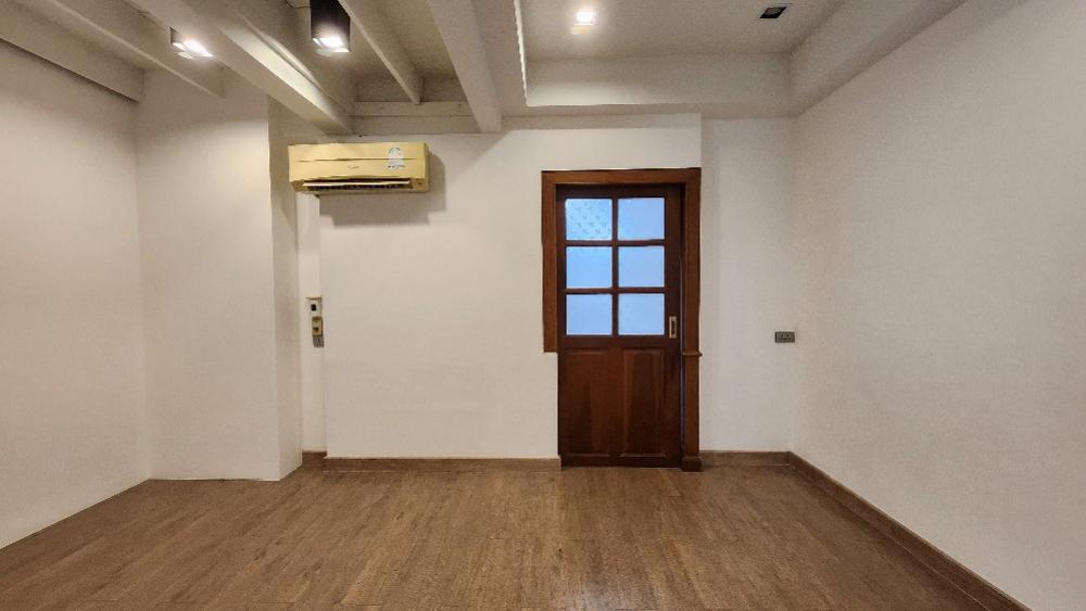 [RA-376] House for Rent near Rama 9 (บ้านเดี่ยวให้เช่า พระราม 9 ซอย 49 ทำเลศักยภาพ ใกล้เดอะไนน์พระราม 9 หมู่บ้าน เสรี พระรามเก้า ซอย49 เหมาะสำหรับออฟฟิศ-พักอาศัย) : บ้านให้เช่า 7 ห้องนอน ใกล้พระราม 9 บ้านให้เช่า พร้อมเข้าอยู่ ด่วน!