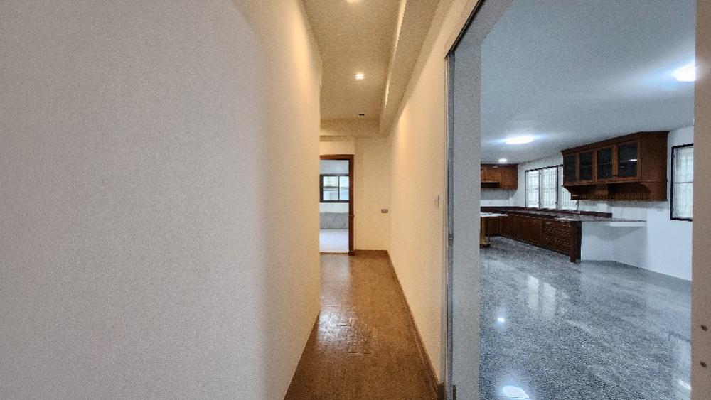 [RA-376] House for Rent near Rama 9 (บ้านเดี่ยวให้เช่า พระราม 9 ซอย 49 ทำเลศักยภาพ ใกล้เดอะไนน์พระราม 9 หมู่บ้าน เสรี พระรามเก้า ซอย49 เหมาะสำหรับออฟฟิศ-พักอาศัย) : บ้านให้เช่า 7 ห้องนอน ใกล้พระราม 9 บ้านให้เช่า พร้อมเข้าอยู่ ด่วน!