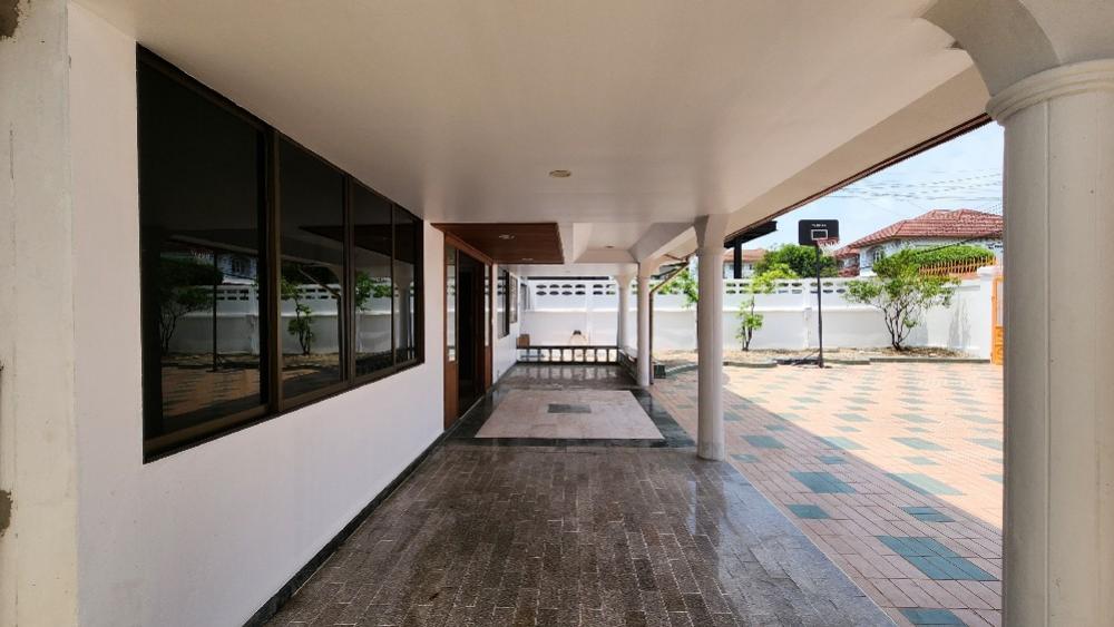 [RA-376] House for Rent near Rama 9 (บ้านเดี่ยวให้เช่า พระราม 9 ซอย 49 ทำเลศักยภาพ ใกล้เดอะไนน์พระราม 9 หมู่บ้าน เสรี พระรามเก้า ซอย49 เหมาะสำหรับออฟฟิศ-พักอาศัย) : บ้านให้เช่า 7 ห้องนอน ใกล้พระราม 9 บ้านให้เช่า พร้อมเข้าอยู่ ด่วน!