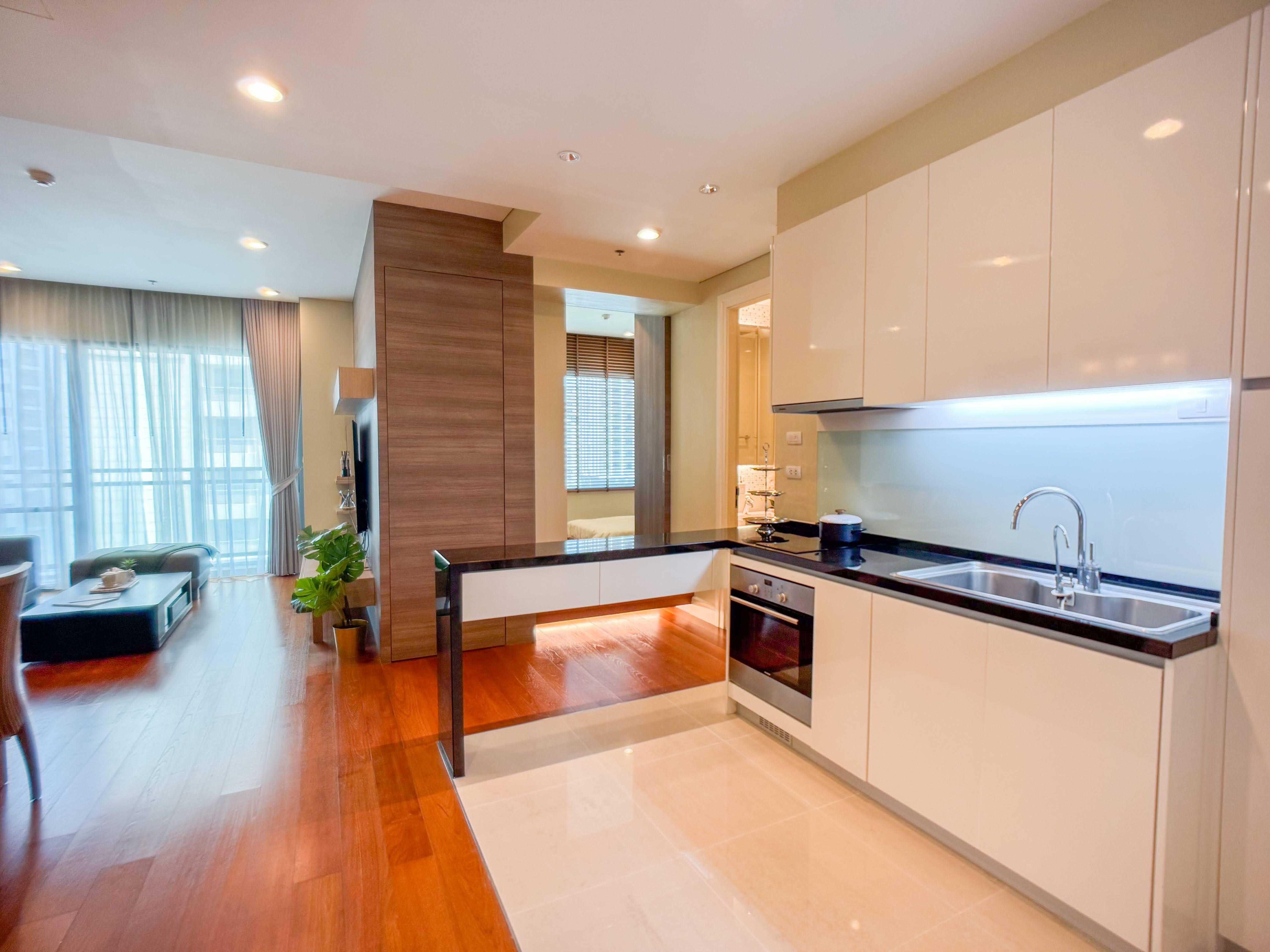 [SUP-521] Bright Sukhumvit 24 Condominium (ไบร์ท สุขุมวิท 24 คอนโดมิเนียม) : คอนโดมิเนียมให้เช่า 2 ห้องนอน ใกล้พร้อมพงษ์ คอนโดดี ทำเลได้ ส่วนกลางจัดเต็ม