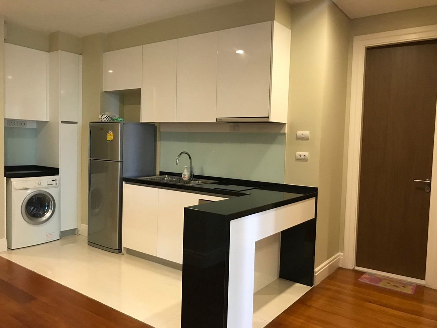 [SUP-524] Bright Sukhumvit 24 Condominium (ไบร์ท สุขุมวิท 24 คอนโดมิเนียม) : คอนโดมิเนียมให้เช่า 2 ห้องนอน ใกล้พร้อมพงษ์ คอนโดดี ทำเลได้ ส่วนกลางจัดเต็ม