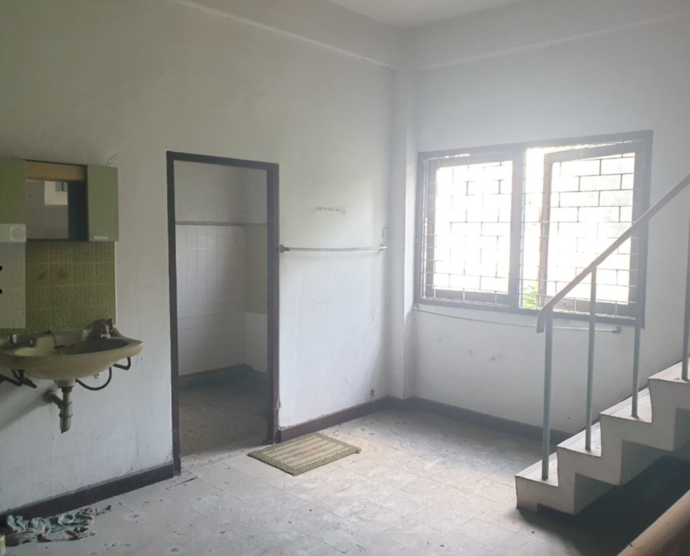 [SI-212] Office/Commercial Space for Rent near BTS Sala Daeng and MRT Silom (สำนักงาน/พื้นที่ให้เช่า ใกล้ BTS ศาลาแดง และ MRT สีลม) : พื้นที่สำนักงานให้เช่า 3 ห้องนอน ใกล้ศาลาแดง พร้อมให้เช่า