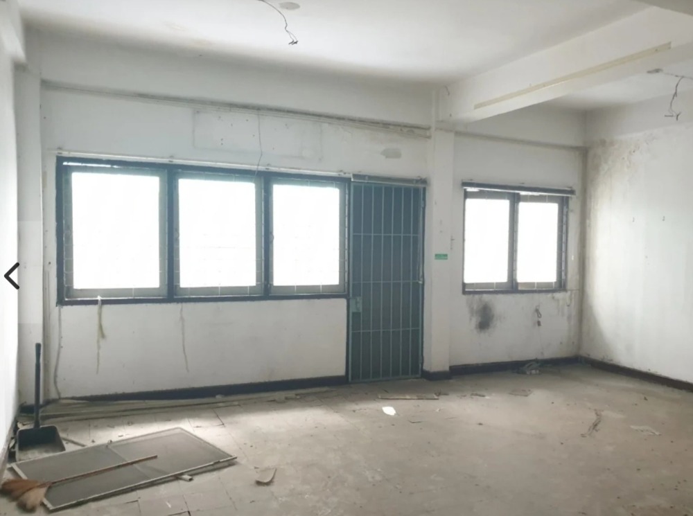 [SI-212] Office/Commercial Space for Rent near BTS Sala Daeng and MRT Silom (สำนักงาน/พื้นที่ให้เช่า ใกล้ BTS ศาลาแดง และ MRT สีลม) : พื้นที่สำนักงานให้เช่า 3 ห้องนอน ใกล้ศาลาแดง พร้อมให้เช่า