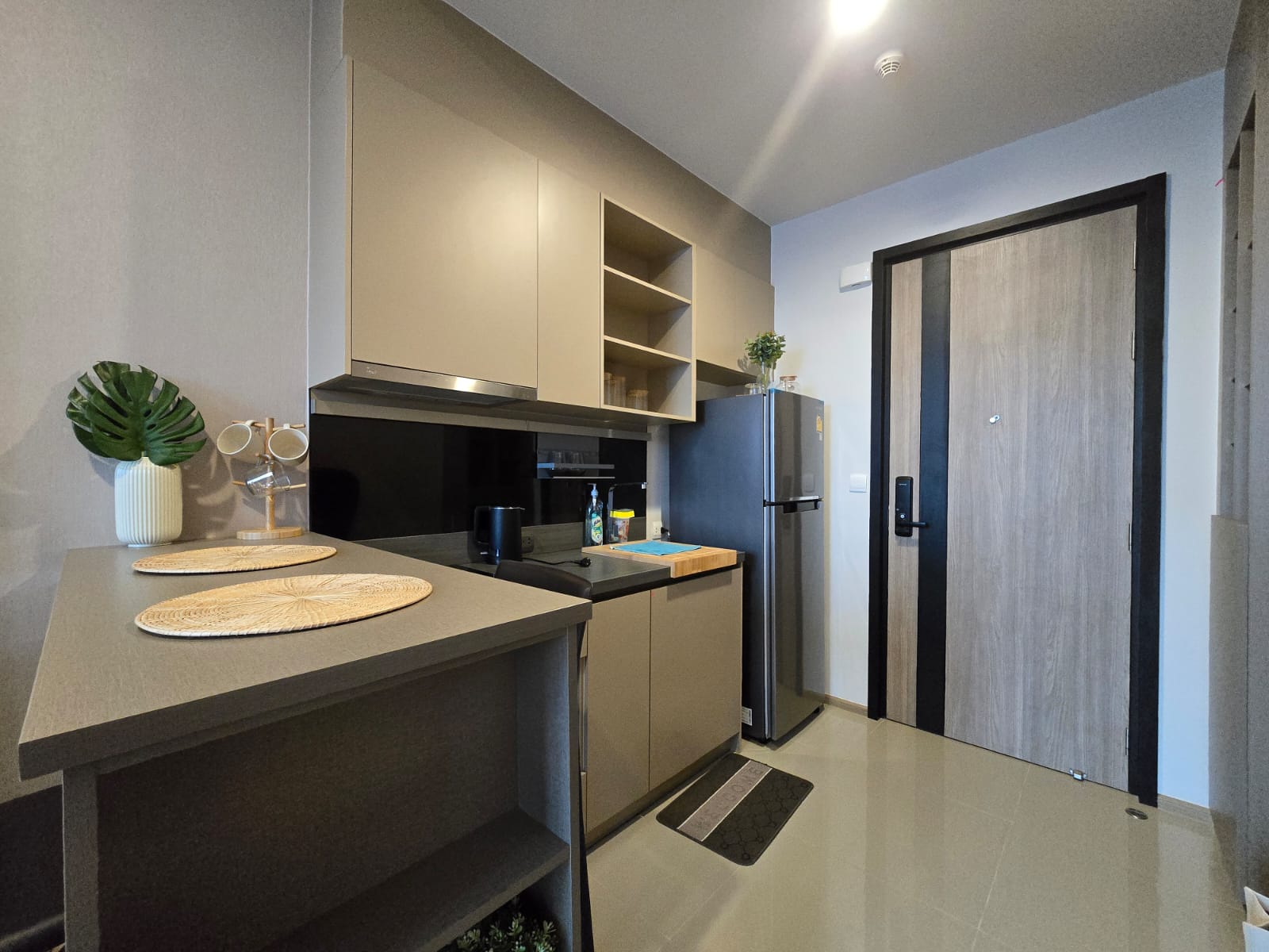 [SUT-745] Oka Haus Sukhumvit 36 (โอกะ เฮ้าส์ สุขุมวิท 36) : คอนโดมิเนียมให้เช่า 1 ห้องนอน ใกล้ทองหล่อ พร้อมเข้าอยู่ ด่วน!