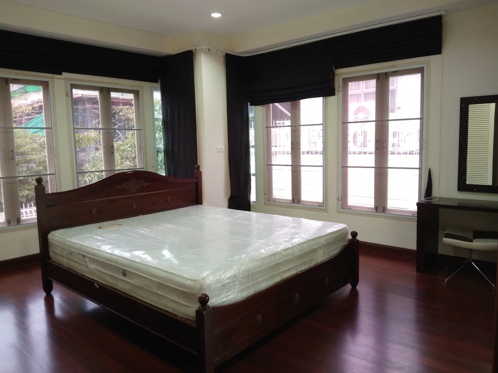 [SUE-351] 3 Bed 3 Bath Private House for rent in Sukhumvit 63 (บ้าน ใกล้สุขุมวิท 63) : บ้านให้เช่า 3 ห้องนอน ใกล้พระโขนง บ้านให้เช่า พร้อมเข้าอยู่ ด่วน!