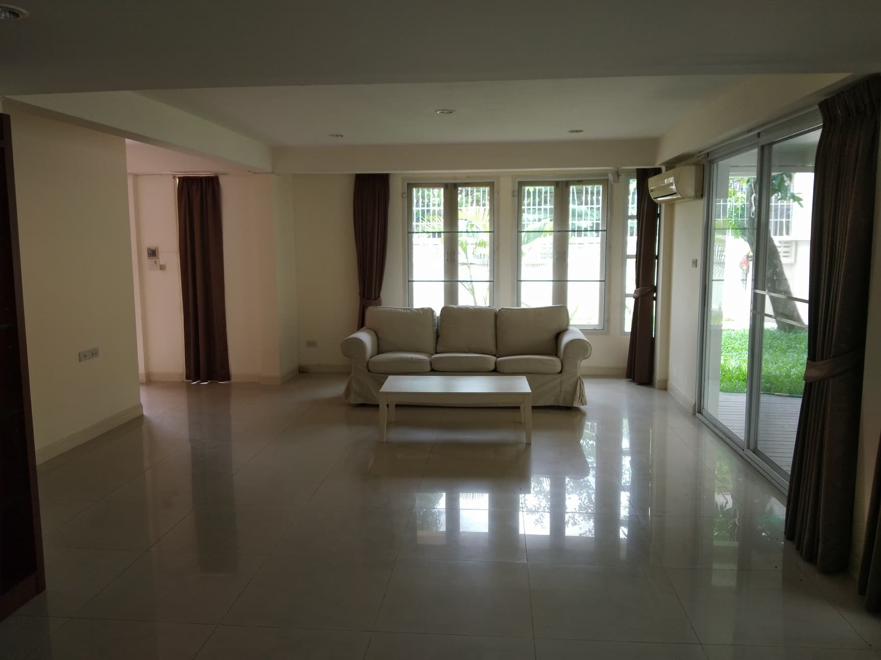 [SUE-351] 3 Bed 3 Bath Private House for rent in Sukhumvit 63 (บ้าน ใกล้สุขุมวิท 63) : บ้านให้เช่า 3 ห้องนอน ใกล้พระโขนง บ้านให้เช่า พร้อมเข้าอยู่ ด่วน!