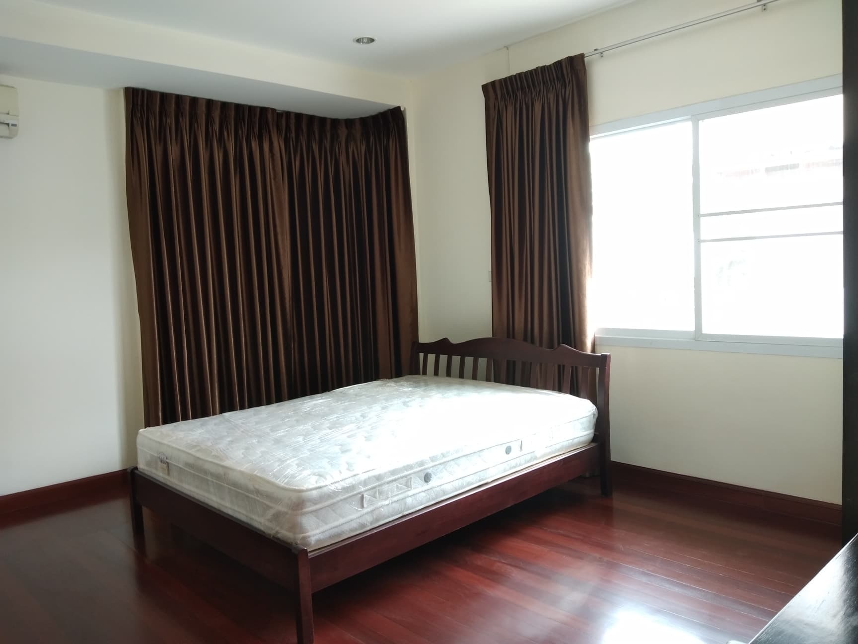 [SUE-351] 3 Bed 3 Bath Private House for rent in Sukhumvit 63 (บ้าน ใกล้สุขุมวิท 63) : บ้านให้เช่า 3 ห้องนอน ใกล้พระโขนง บ้านให้เช่า พร้อมเข้าอยู่ ด่วน!