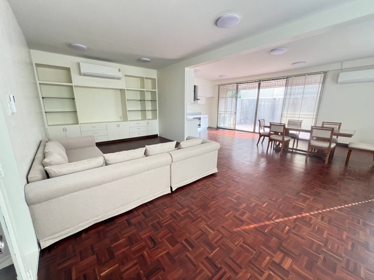 [AR-373] Townhouse in Phaholyothin Ari for Rent (ทาวน์เฮ้าส์ ใกล้ อารีย์) : ทาวน์เฮ้าส์ให้เช่า 3 ห้องนอน ใกล้พระราม 9 บ้านให้เช่า พร้อมเข้าอยู่ ด่วน!